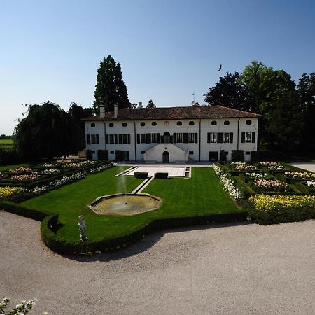Borgo Dei Conti Della Torre Guest House Morsano al Tagliamento Ngoại thất bức ảnh