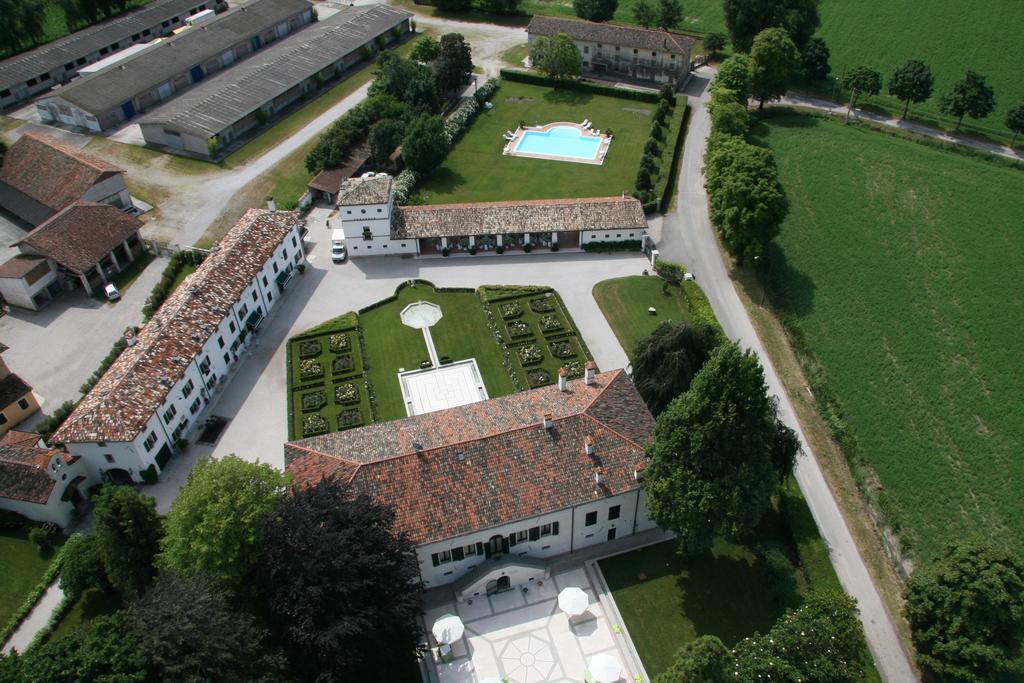 Borgo Dei Conti Della Torre Guest House Morsano al Tagliamento Ngoại thất bức ảnh